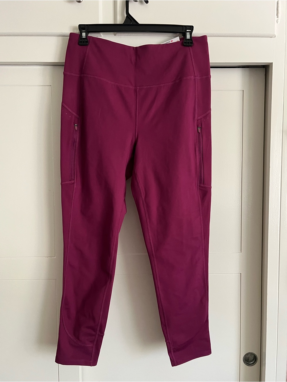 Mondetta Women's Reflective Cropped Plum Purple Legging 25 Inseam Size Large NWT